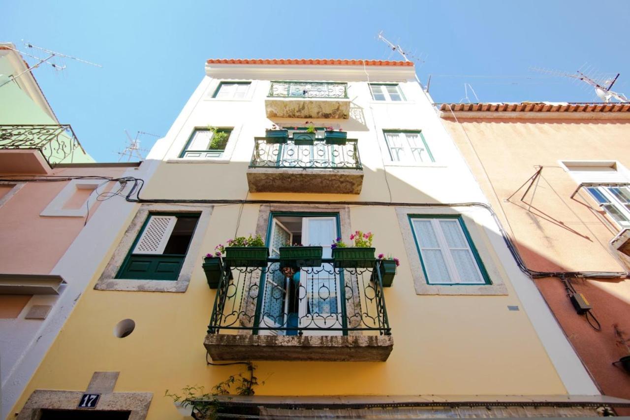 With One Bedroom In With Wonderful City View Balcony And Wifi 12 Km From The Beach * Lisboa